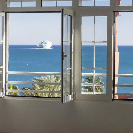 Cubo's Seaview Port & Free Parking Apartment Malaga