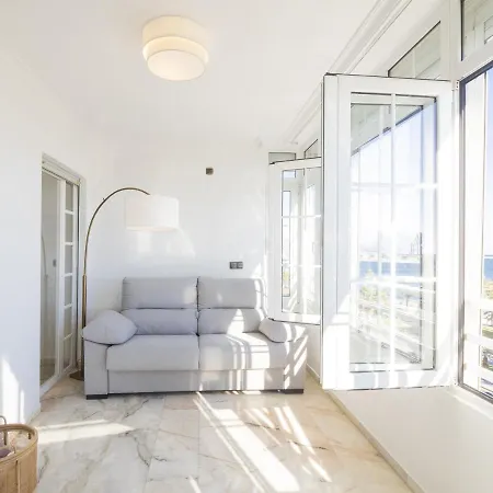 Apartment Cubo's Seaview Port & Free Parking
