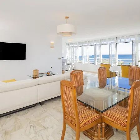 Cubo's Seaview Port & Free Parking Apartment *