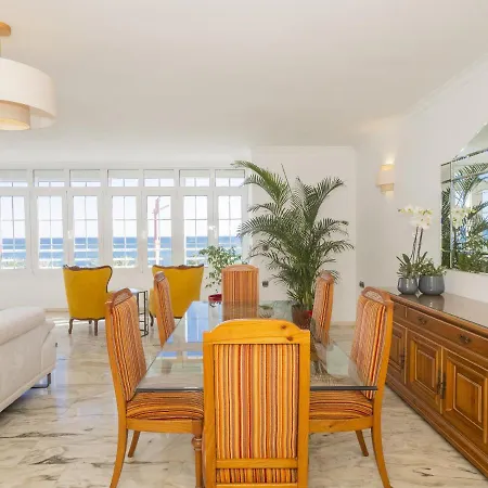 Apartment Cubo's Seaview Port & Free Parking