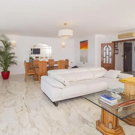 Cubo's Seaview Port & Free Parking Apartment *