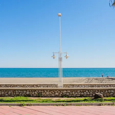 Cubo's Seaview Port & Free Parking Malaga